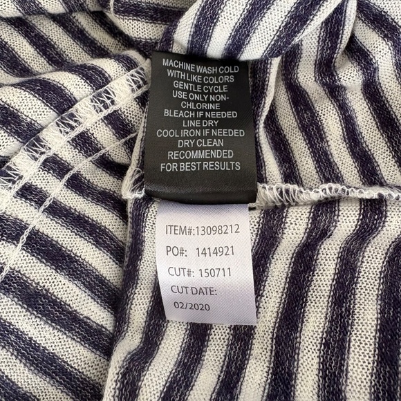 Torrid White Blue Striped Nautical Coastal Sleeveless Tank Top Blouse Women's 4 - Picture 7 of 7